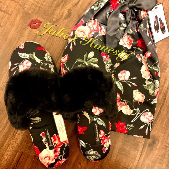 NWT Victoria’s Secret Slippers - Picture 3 of 5